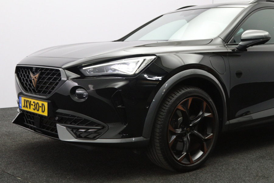 CUPRA Formentor 1.4 e-Hybrid 245 PK VZ Copper Edition PHEV, Panoramadak, Memory, Camera, Trekhaak, 360 Camera, Stuur-Startknop