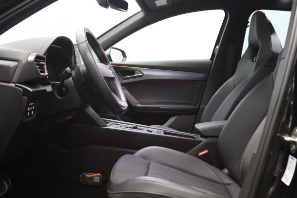 CUPRA Formentor 1.4 e-Hybrid 245 PK VZ Copper Edition PHEV, Panoramadak, Memory, Camera, Trekhaak, 360 Camera, Stuur-Startknop