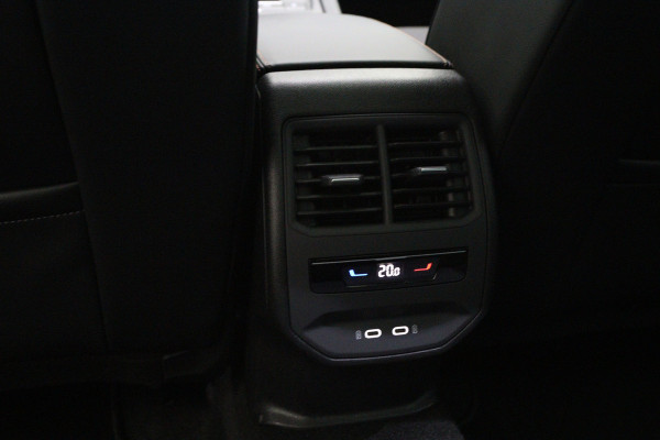 CUPRA Formentor 1.4 e-Hybrid 245 PK VZ Copper Edition PHEV, Panoramadak, Memory, Camera, Trekhaak, 360 Camera, Stuur-Startknop