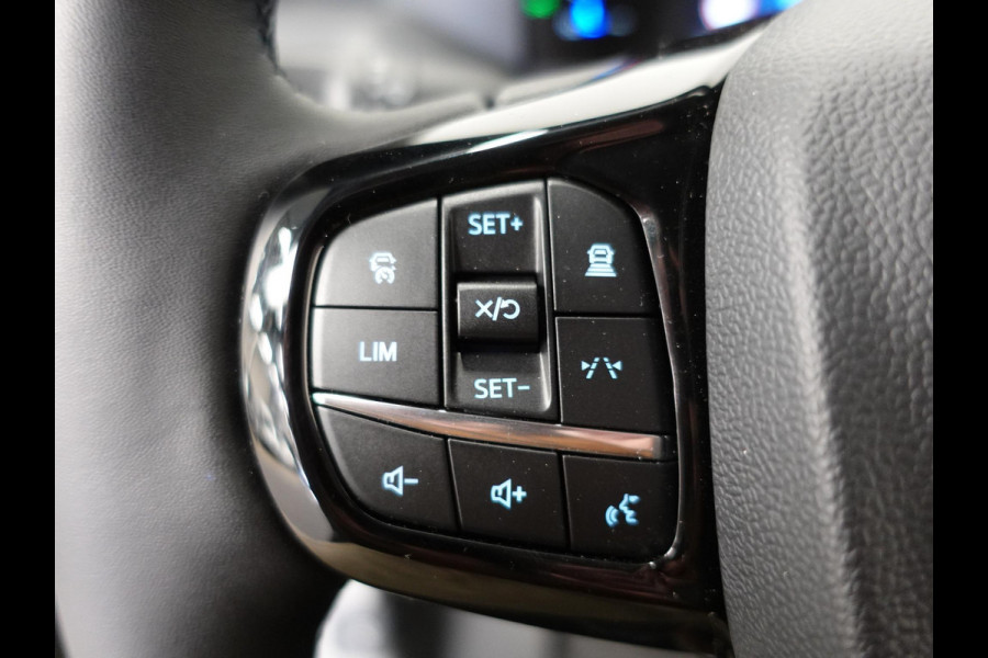 Ford Transit Custom 300 2.0 TDCI L2H1 Trend Nieuw Model Automaat Trekhaak Camera Navigatie Airco Apple CarPlay Adaptive Cruise Control Lane Assist
