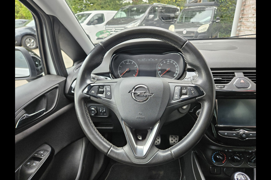 Opel Corsa 1.4 Black Edition Airco! Cruise Control! Navigatie! Leuke/Nette Auto! NAP!