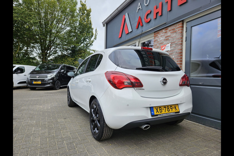 Opel Corsa 1.4 Black Edition Airco! Cruise Control! Navigatie! Leuke/Nette Auto! NAP!