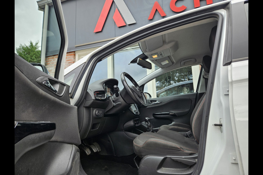 Opel Corsa 1.4 Black Edition Airco! Cruise Control! Navigatie! Leuke/Nette Auto! NAP!