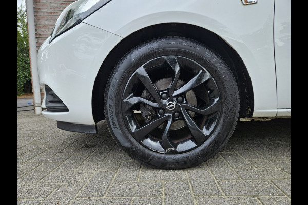 Opel Corsa 1.4 Black Edition Airco! Cruise Control! Navigatie! Leuke/Nette Auto! NAP!