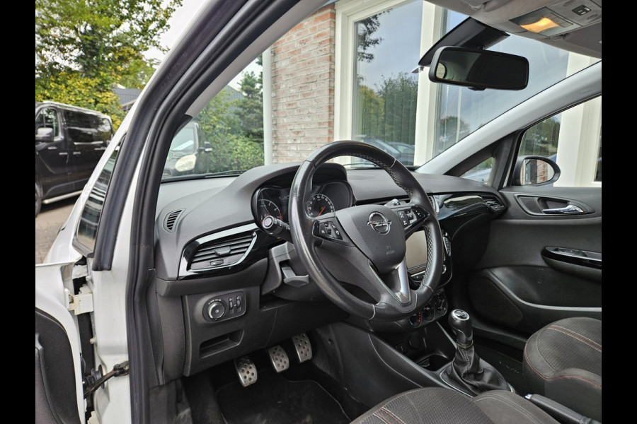 Opel Corsa 1.4 Black Edition Airco! Cruise Control! Navigatie! Leuke/Nette Auto! NAP!