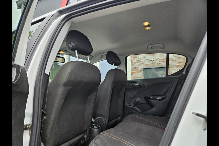 Opel Corsa 1.4 Black Edition Airco! Cruise Control! Navigatie! Leuke/Nette Auto! NAP!
