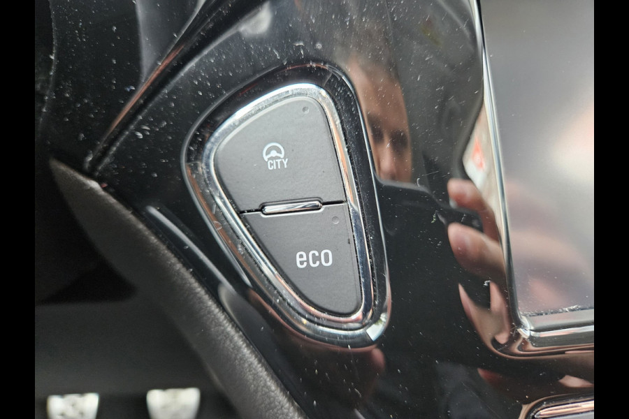 Opel Corsa 1.4 Black Edition Airco! Cruise Control! Navigatie! Leuke/Nette Auto! NAP!