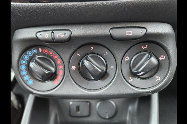 Opel Corsa 1.4 Black Edition Airco! Cruise Control! Navigatie! Leuke/Nette Auto! NAP!
