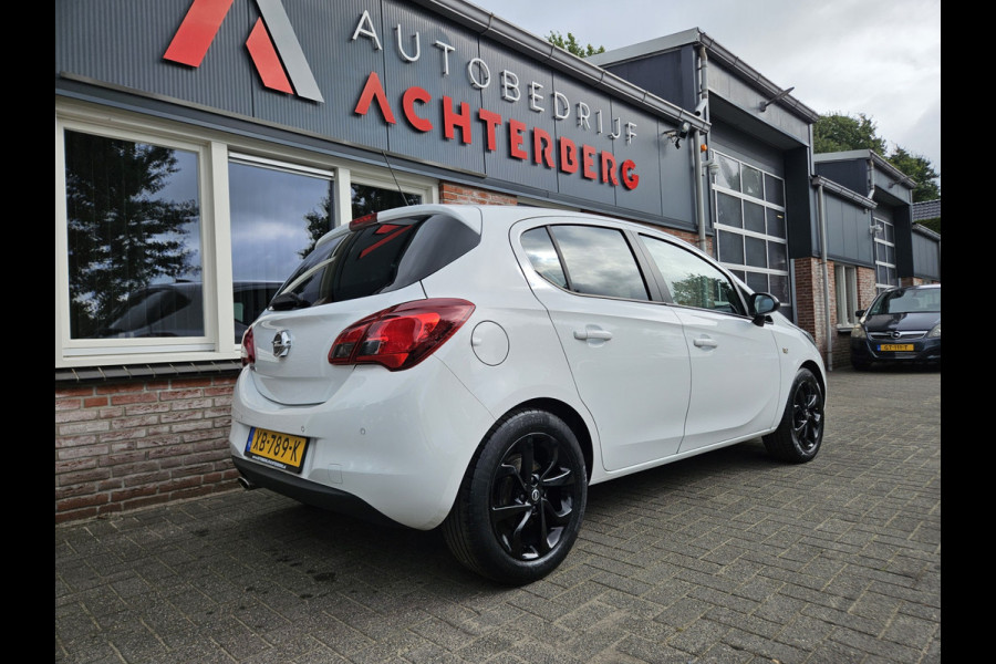 Opel Corsa 1.4 Black Edition Airco! Cruise Control! Navigatie! Leuke/Nette Auto! NAP!