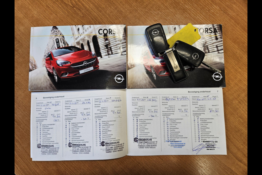 Opel Corsa 1.4 Black Edition Airco! Cruise Control! Navigatie! Leuke/Nette Auto! NAP!