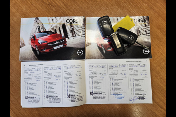 Opel Corsa 1.4 Black Edition Airco! Cruise Control! Navigatie! Leuke/Nette Auto! NAP!