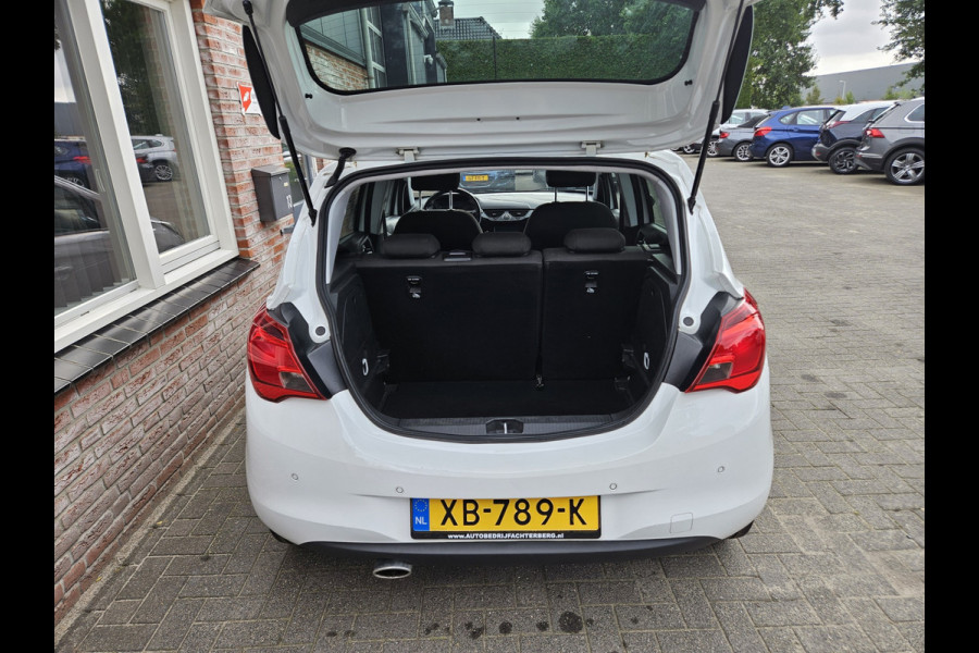 Opel Corsa 1.4 Black Edition Airco! Cruise Control! Navigatie! Leuke/Nette Auto! NAP!
