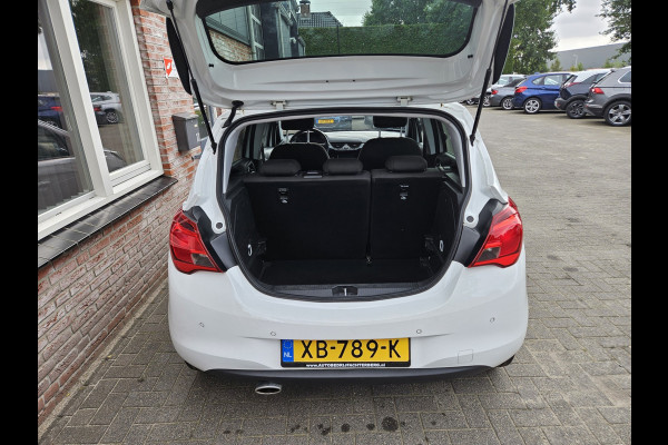 Opel Corsa 1.4 Black Edition Airco! Cruise Control! Navigatie! Leuke/Nette Auto! NAP!