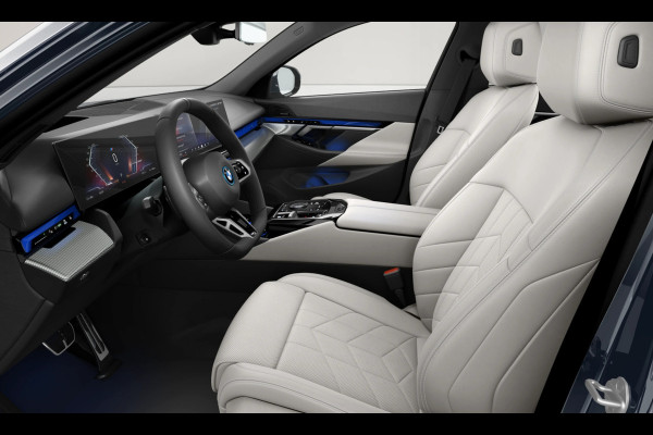 BMW i5 Touring eDrive40 - M-Sport - Comfortzetels - ACC - Head-up - Stuurwiel Verwarming