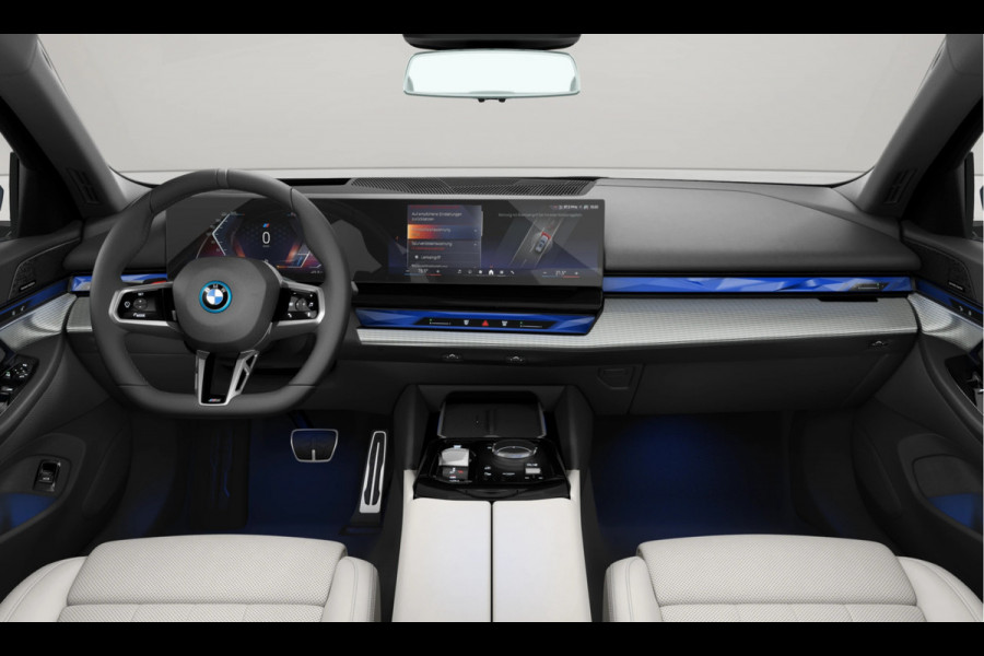 BMW i5 Touring eDrive40 - M-Sport - Comfortzetels - ACC - Head-up - Stuurwiel Verwarming
