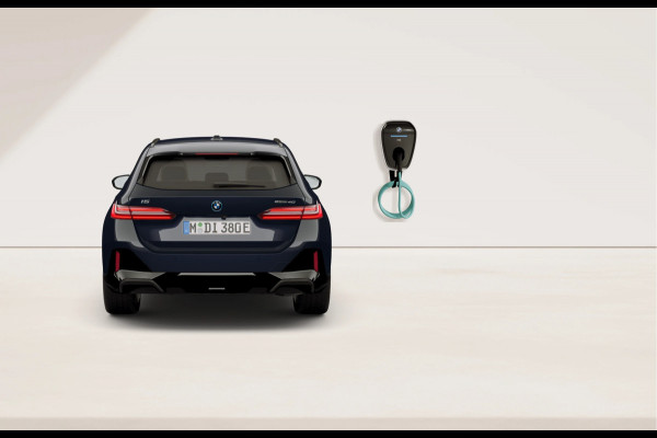 BMW i5 Touring eDrive40 - M-Sport - Comfortzetels - ACC - Head-up - Stuurwiel Verwarming
