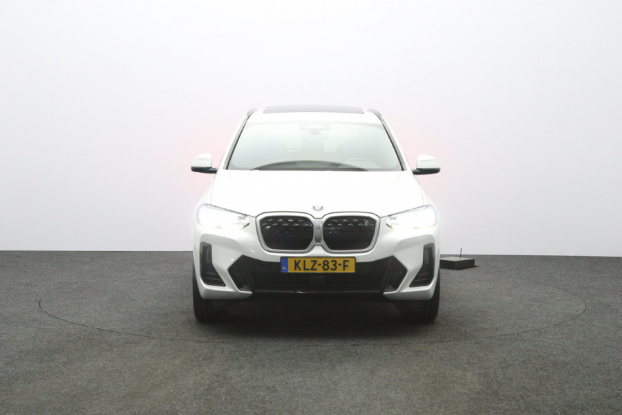 BMW iX3 High Executive 80 kWh 293 PK, SOH 98 %, Panoramadak, Leder, Adap. Cruise Control, Camera