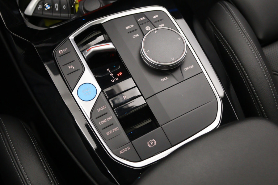 BMW iX3 High Executive 80 kWh 293 PK, SOH 98 %, Panoramadak, Leder, Adap. Cruise Control, Camera
