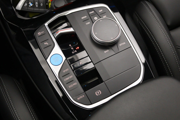 BMW iX3 High Executive 80 kWh 293 PK, SOH 98 %, Panoramadak, Leder, Adap. Cruise Control, Camera