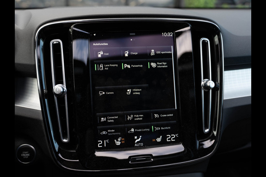 Volvo XC40 1.5 T5 Plug-in hybrid Plus Dark | Pano | H/K Sound | Camera | BTW