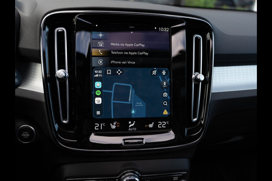 Volvo XC40 1.5 T5 Plug-in hybrid Plus Dark | Pano | H/K Sound | Camera | BTW