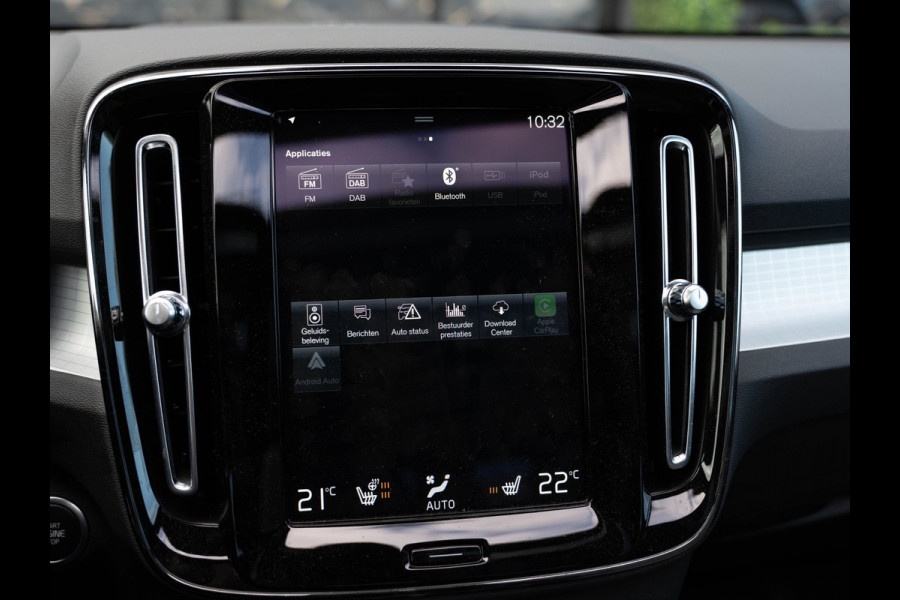 Volvo XC40 1.5 T5 Plug-in hybrid Plus Dark | Pano | H/K Sound | Camera | BTW