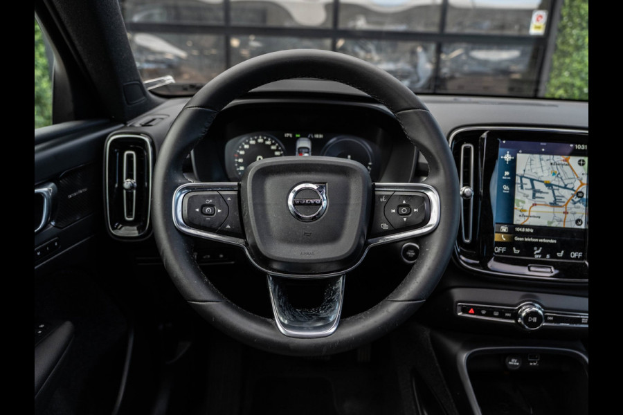 Volvo XC40 1.5 T5 Plug-in hybrid Plus Dark | Pano | H/K Sound | Camera | BTW