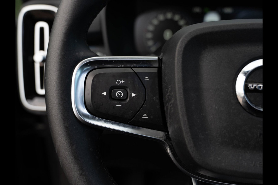 Volvo XC40 1.5 T5 Plug-in hybrid Plus Dark | Pano | H/K Sound | Camera | BTW