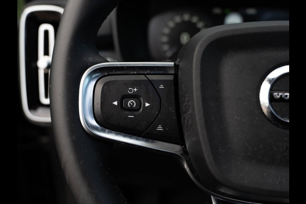 Volvo XC40 1.5 T5 Plug-in hybrid Plus Dark | Pano | H/K Sound | Camera | BTW