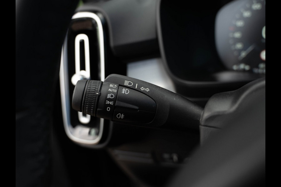 Volvo XC40 1.5 T5 Plug-in hybrid Plus Dark | Pano | H/K Sound | Camera | BTW