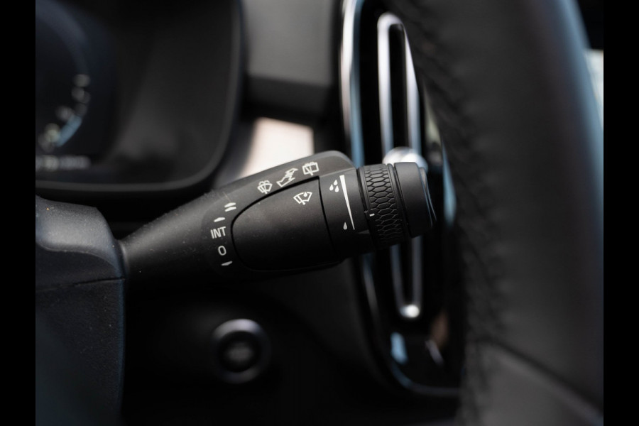 Volvo XC40 1.5 T5 Plug-in hybrid Plus Dark | Pano | H/K Sound | Camera | BTW
