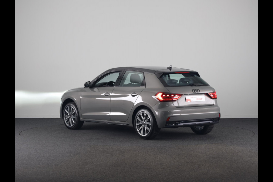 Audi A1 Sportback Advanced edition 25 TFSI 95 pk | LED verlichting voor+ achter | Optiekpakket zwart plus | Sportstoelen voor | Buitenspiegels inklapbaar |