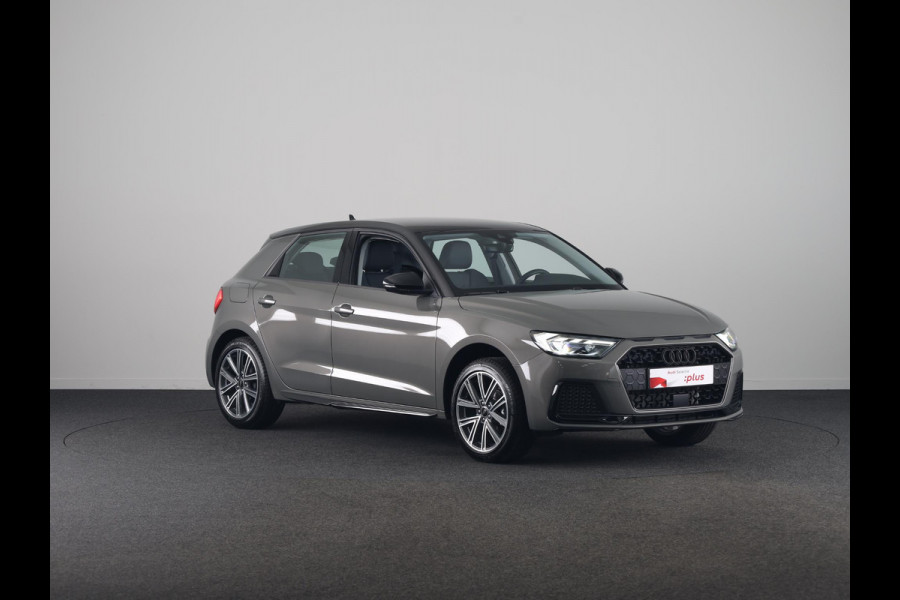 Audi A1 Sportback Advanced edition 25 TFSI 95 pk | LED verlichting voor+ achter | Optiekpakket zwart plus | Sportstoelen voor | Buitenspiegels inklapbaar |