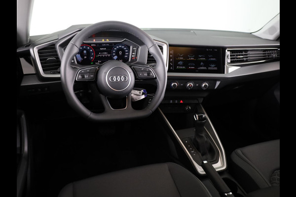 Audi A1 Sportback Advanced edition 25 TFSI 95 pk | LED verlichting voor+ achter | Optiekpakket zwart plus | Sportstoelen voor | Buitenspiegels inklapbaar |