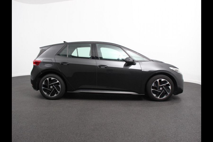 Volkswagen ID.3 Pro 58 kWh Camera Apple Carplay Stoelverwarming Navigatie Android Auto Climate Control Navigatie Cruise control Parkeersensoren voor achter LED