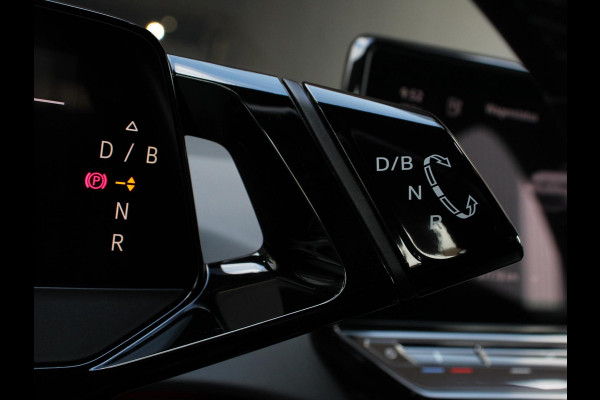 Volkswagen ID.3 Pro 58 kWh Camera Apple Carplay Stoelverwarming Navigatie Android Auto Climate Control Navigatie Cruise control Parkeersensoren voor achter LED