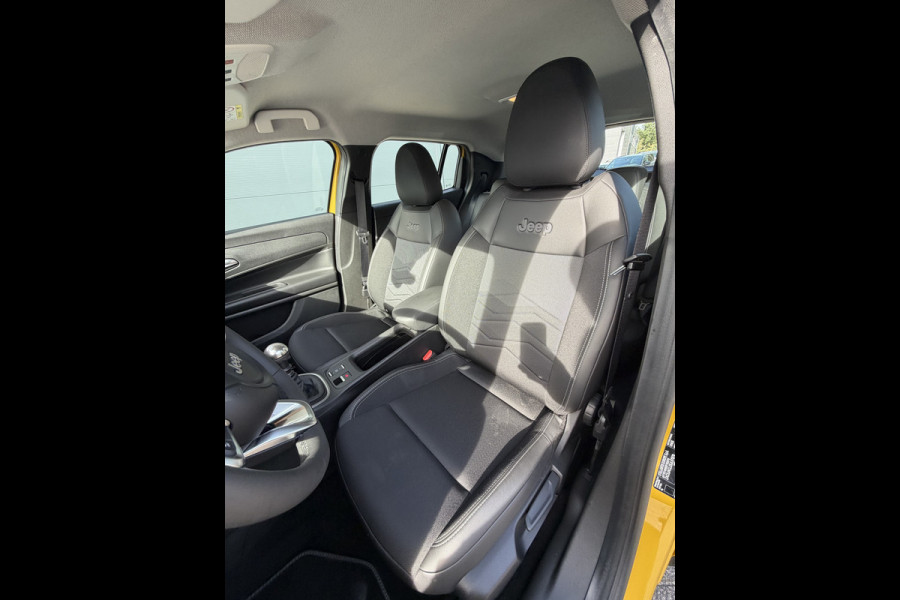 Jeep Avenger 100pk Altitude (Camera - Keyless Entry - Adaptieve Cruise Controle - Elektrische Klep - JBL - LED - 17"incl 4S - Automatische Ai