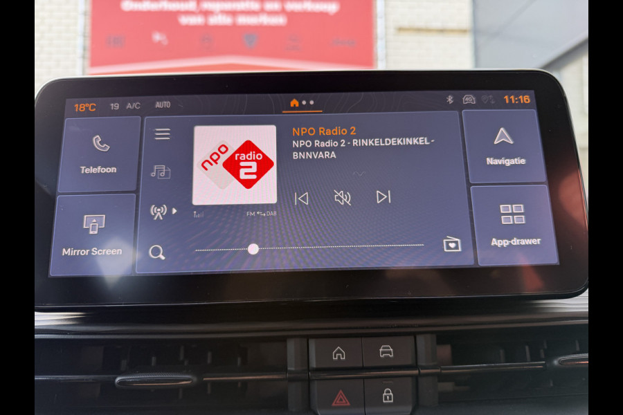 Jeep Avenger 100pk Altitude (Camera - Keyless Entry - Adaptieve Cruise Controle - Elektrische Klep - JBL - LED - 17"incl 4S - Automatische Ai