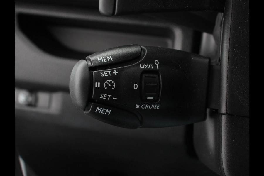 Opel Vivaro 2.0 CDTI Automaat 145 pk L3H1 Dubbele Cabine 6 Persoons Edition Trekhaak Navigatie Apple Carplay Android Auto Airco Bluetooth Betimmering Cruise Control