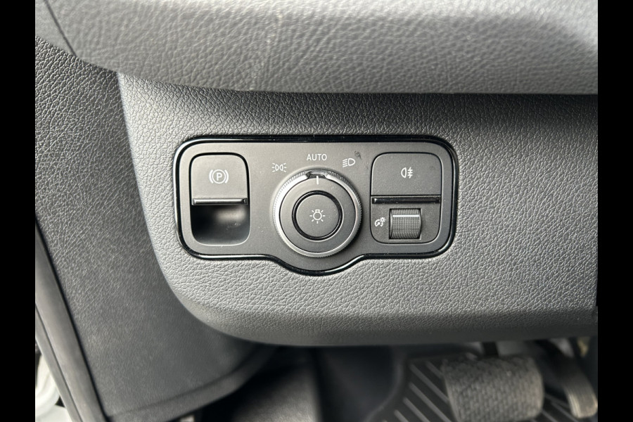 Mercedes-Benz eSprinter 320 L2 H2 Select 81kWh / Snel laden 115Kw / LED / Distronic / Carplay / Navigatie / Camera / LMV / 270 Graden achterdeuren