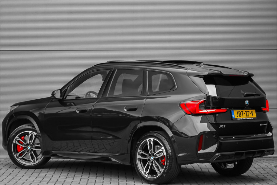 BMW X1 sDrive20i M-Sport Pro Pano Keyless Premium Camera 19"