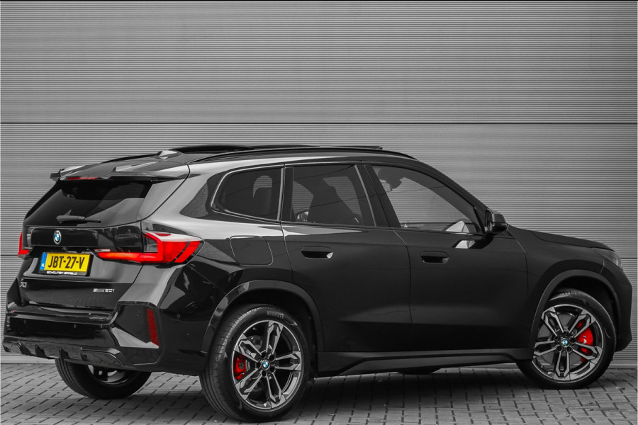 BMW X1 sDrive20i M-Sport Pro Pano Keyless Premium Camera 19"