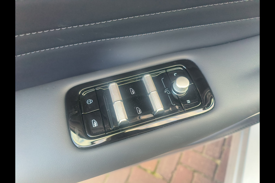 GEELY Starray EM-i 1.5 Max+ Rijklaar + 8 jaar Fabrieksgarantie “Sinds 1970 | 5.000+ reviews | Score 9,5 | Service zoals ’t hoort”