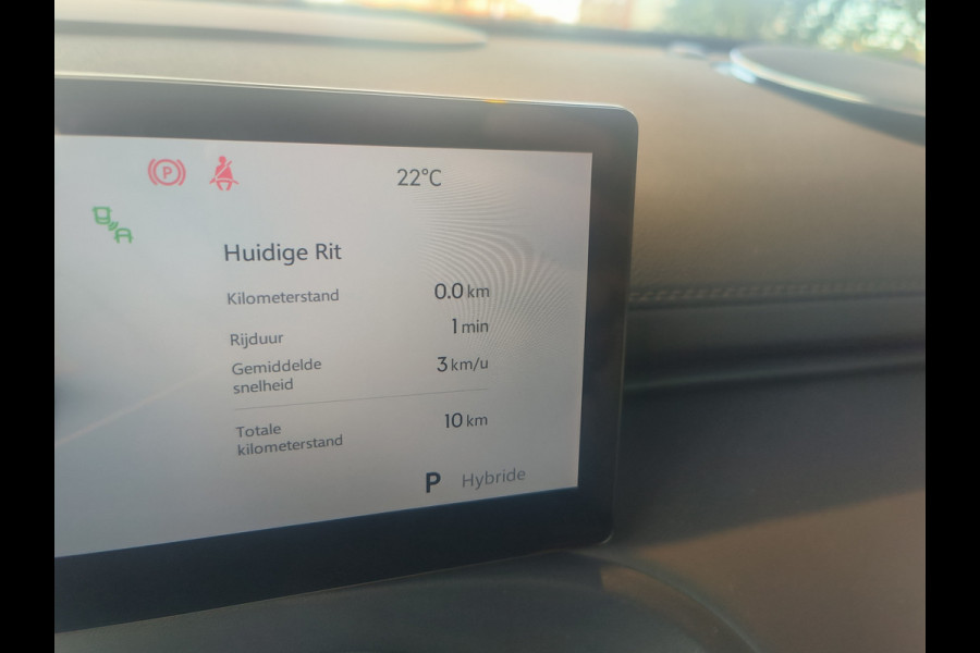 GEELY Starray EM-i 1.5 Max+ Rijklaar + 8 jaar Fabrieksgarantie “Sinds 1970 | 5.000+ reviews | Score 9,5 | Service zoals ’t hoort”