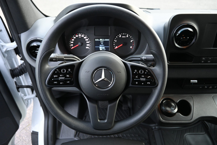 Mercedes-Benz Sprinter 317 CDI L3H2 RWD 3500kg Trekhaak, MBUX navigatie met camera, Etc.