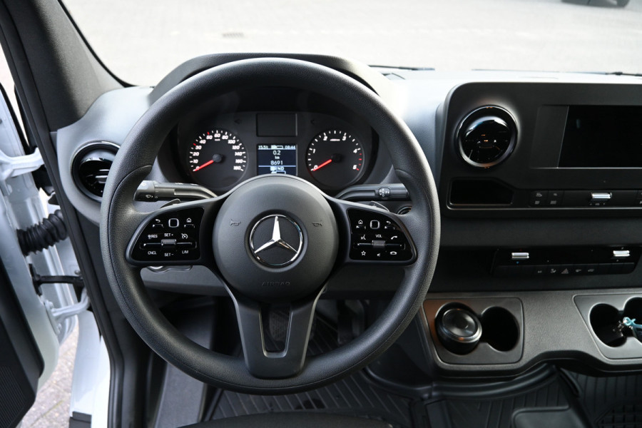 Mercedes-Benz Sprinter 317 CDI L3H2 RWD 3500kg Trekhaak, MBUX navigatie met camera, Etc.