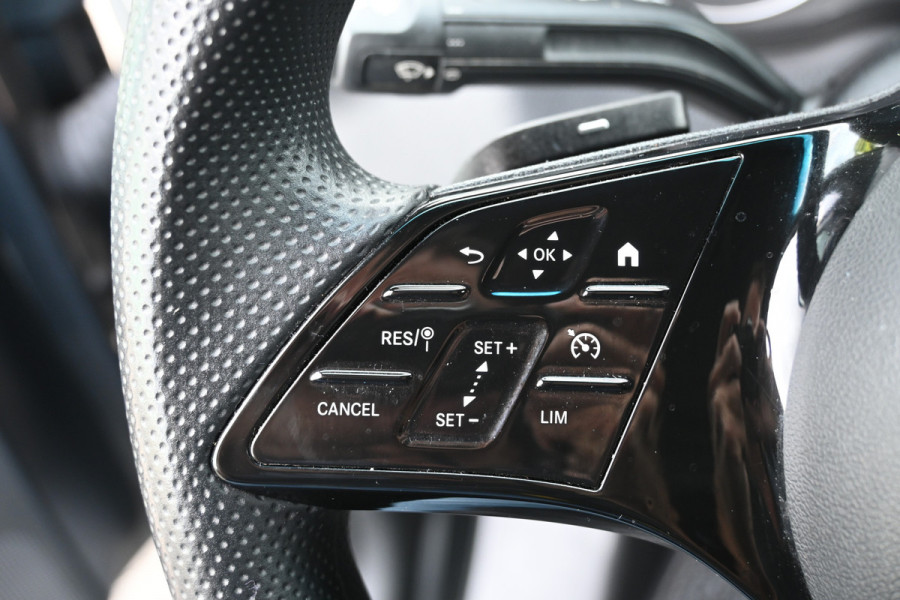 Mercedes-Benz Sprinter 317 CDI L2H2 Pro LED, Geveerde stoel, Navigatie met camera