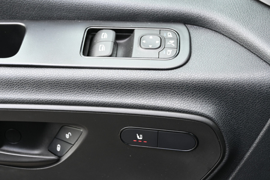 Mercedes-Benz Sprinter 317 CDI L2H2 Pro LED, Geveerde stoel, Navigatie met camera
