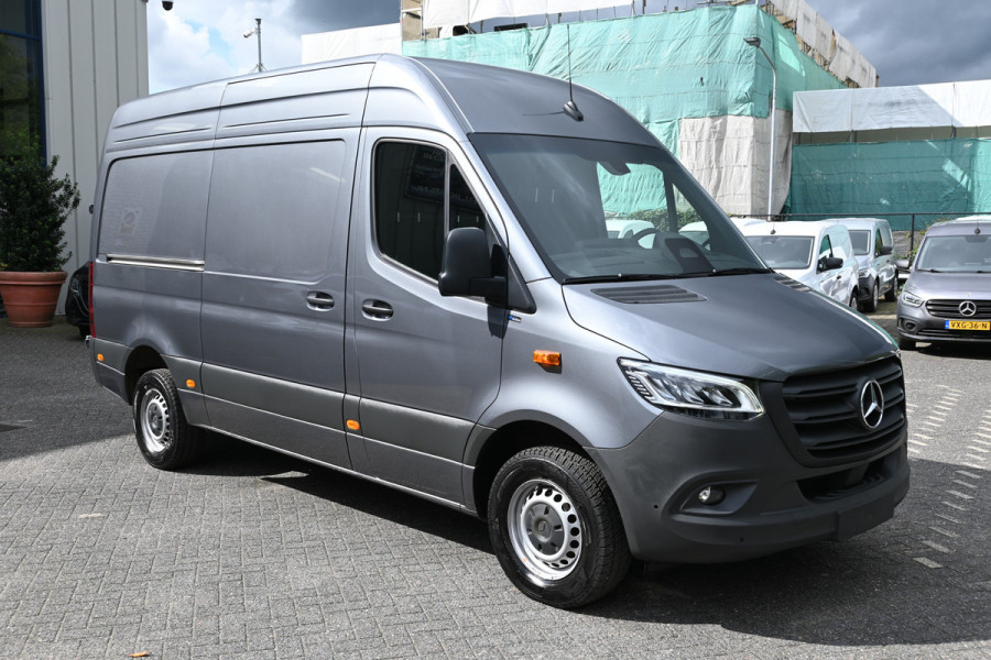 Mercedes-Benz Sprinter 317 CDI L2H2 Pro LED, Geveerde stoel, Navigatie met camera