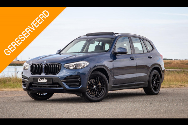 BMW X3 xDrive30e Executive BLACK LINE / PANORAMA DAK / CARPLAY / LEER / STOELVERWARMING / CAMERA
